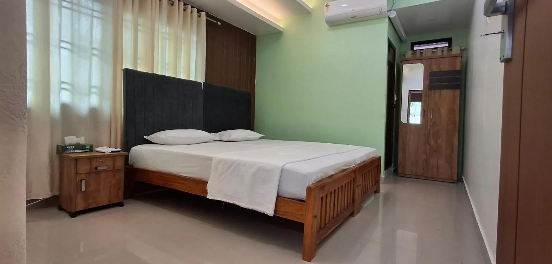 The Pearl Munro Apartment Mundrothuruth 0*,  India